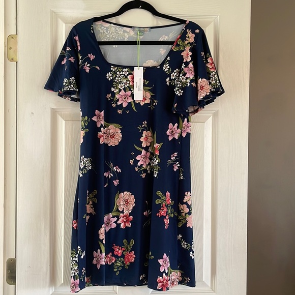 Good Luck Gem Dresses & Skirts - NWT  floral square neck